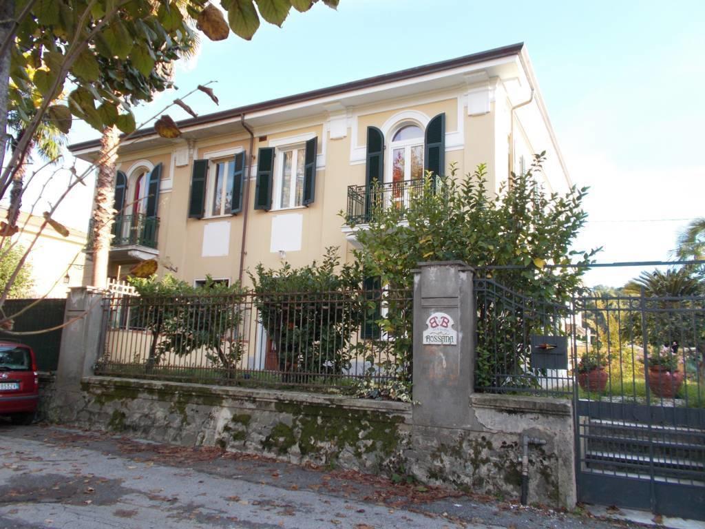 B&B Rossana Carrara Bagian luar foto