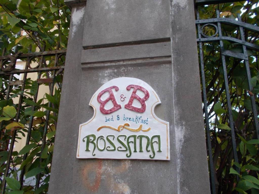 B&B Rossana Carrara Bagian luar foto