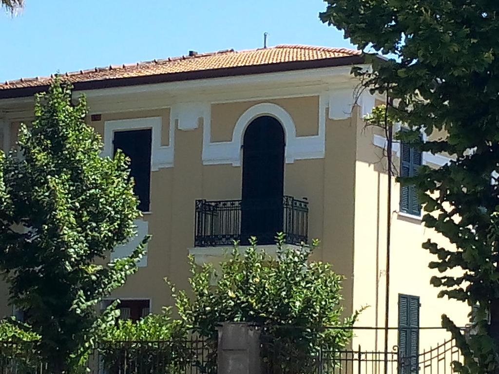 B&B Rossana Carrara Bagian luar foto